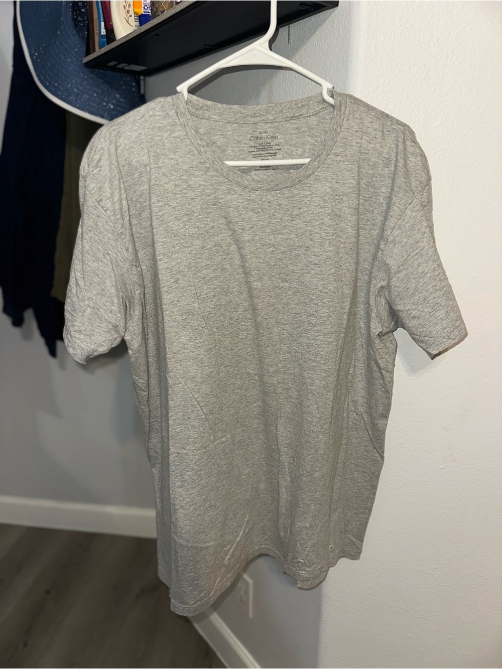 Calvin Klein Men's Light Heather Gray Crew Tee